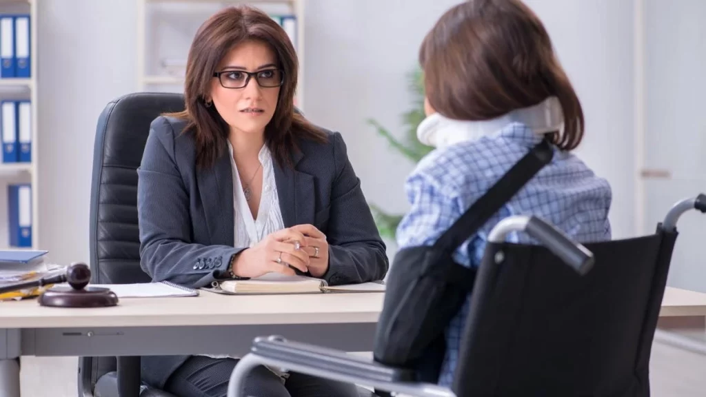 understanding-the-role-of-a-personal-injury-lawyer-img